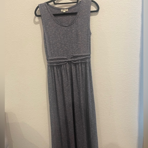 Max Studio Maxi Dress Size Medium - Picture 1 of 8